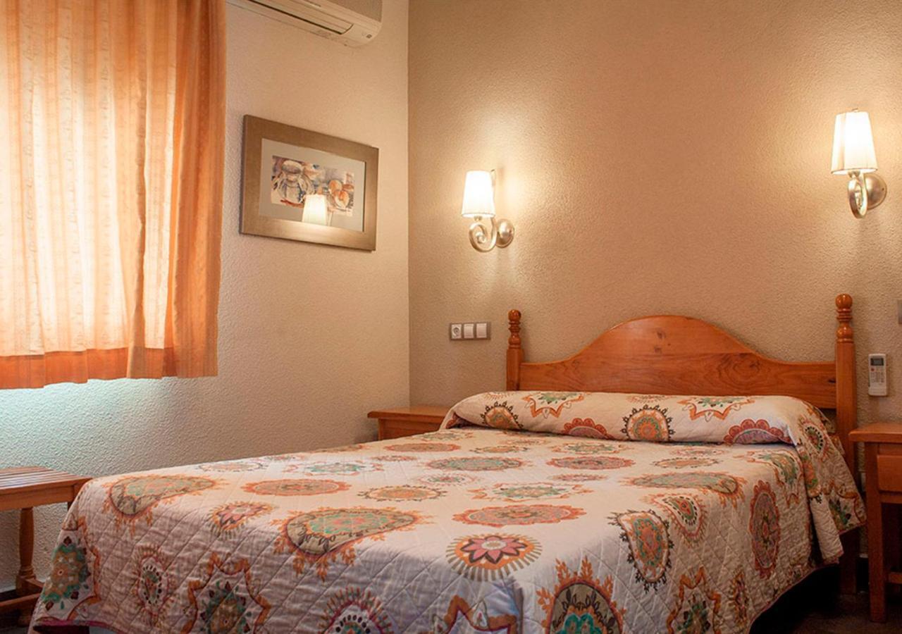 Hotel La Zambra Mancha Real Exteriör bild