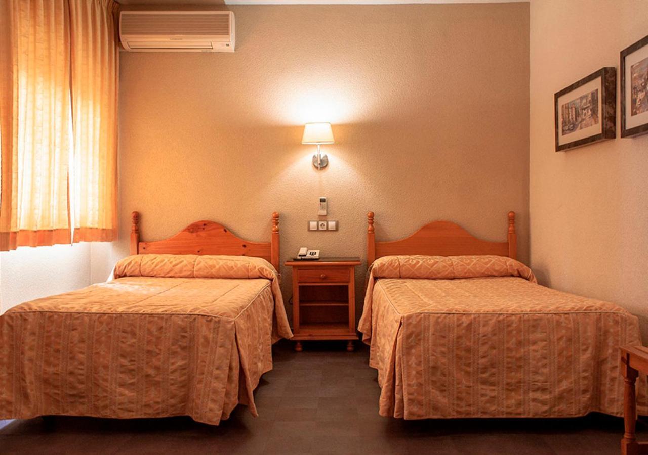 Hotel La Zambra Mancha Real Exteriör bild